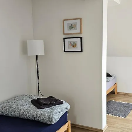 Fuer Monteure アパート *